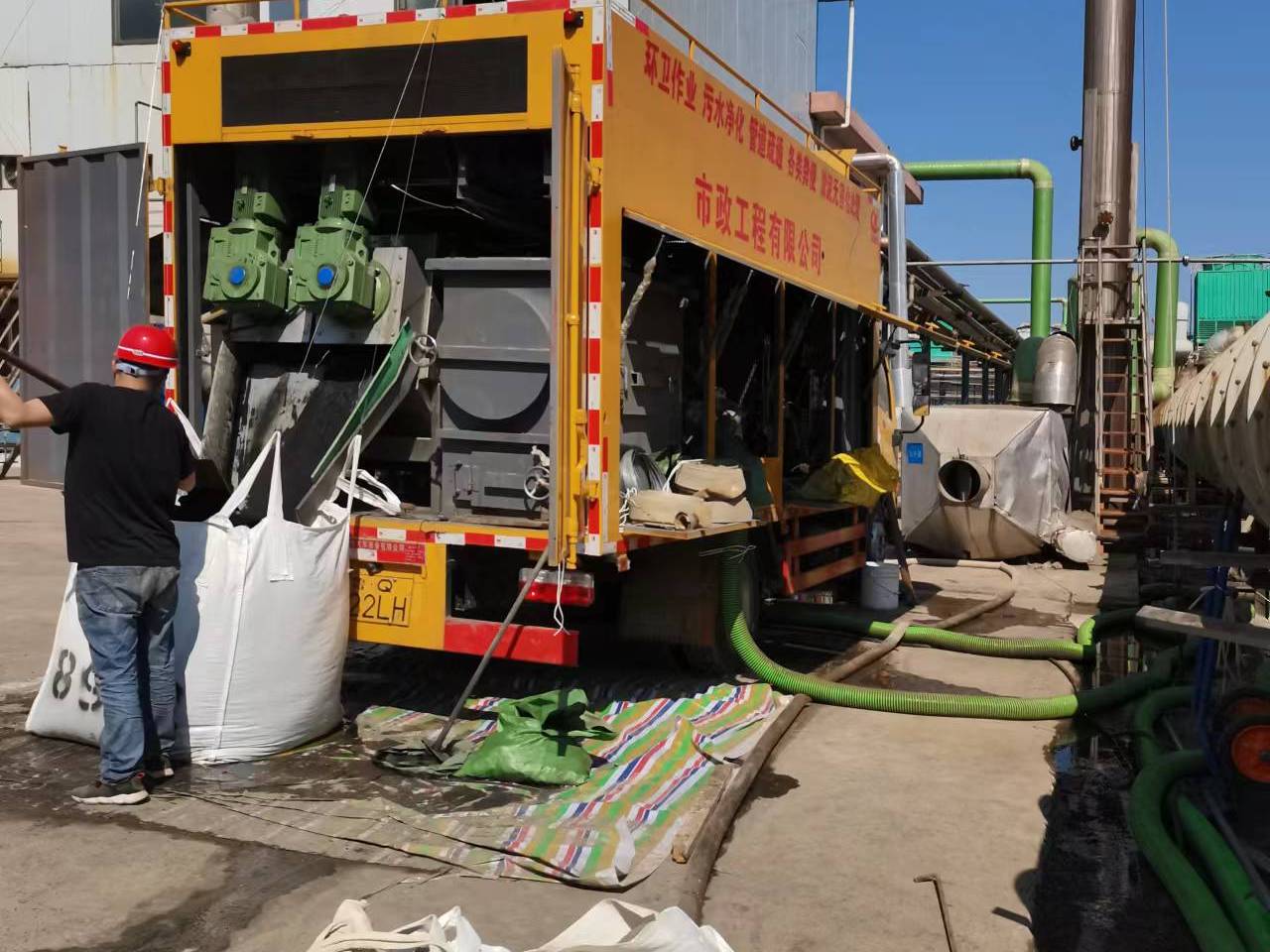 香洲淤泥压干处理